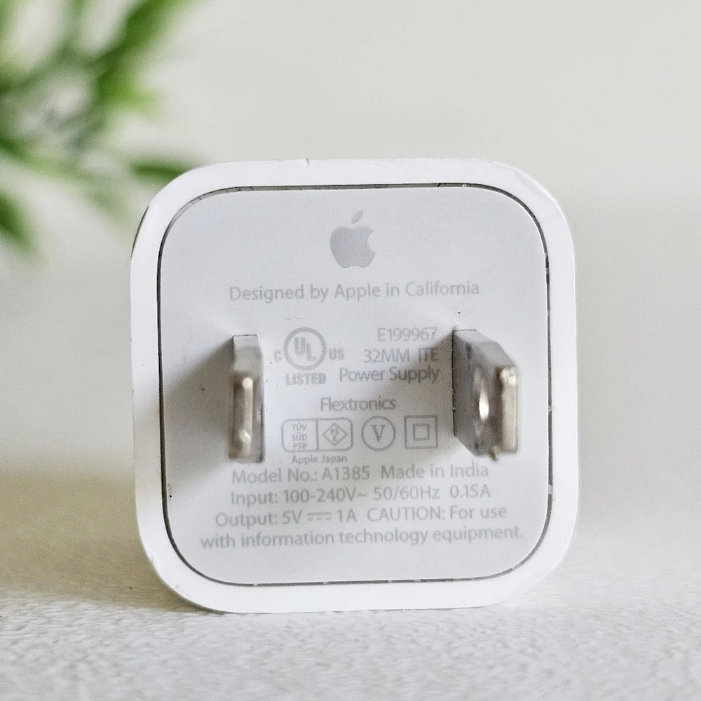 Apple 5W USB Power Adapter A1385 – Genuine iPhone Wall Charger